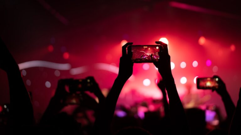 Bilety elektroniczne na koncert – jak kupować i używać?